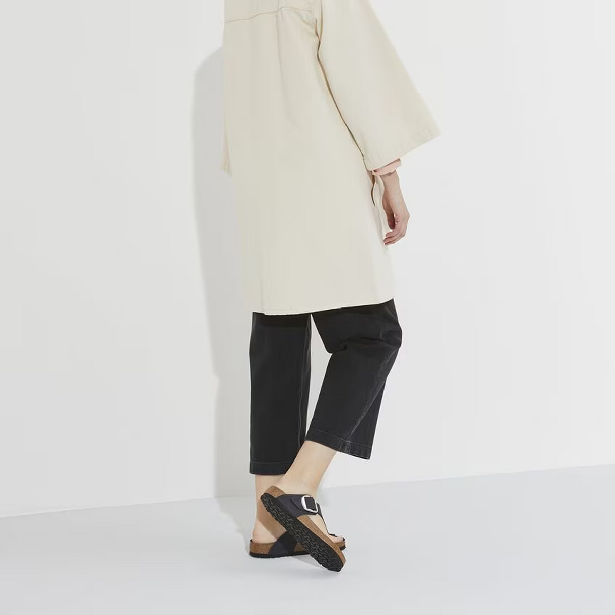 Birkenstock Gizeh Big Buckle Sandal (Women) - Black Oiled Leather Sandal - Thong - The Heel Shoe Fitters