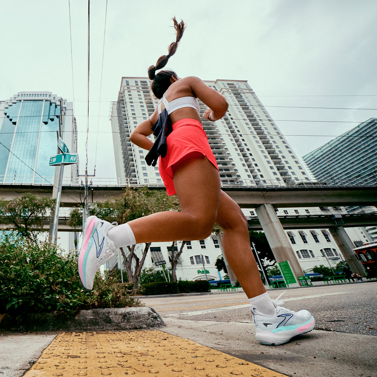 Brooks Glycerin 22 Running Shoe (Women) - White/Limpet Shell/Amparo Blue Athletic - Running - Neutral - The Heel Shoe Fitters