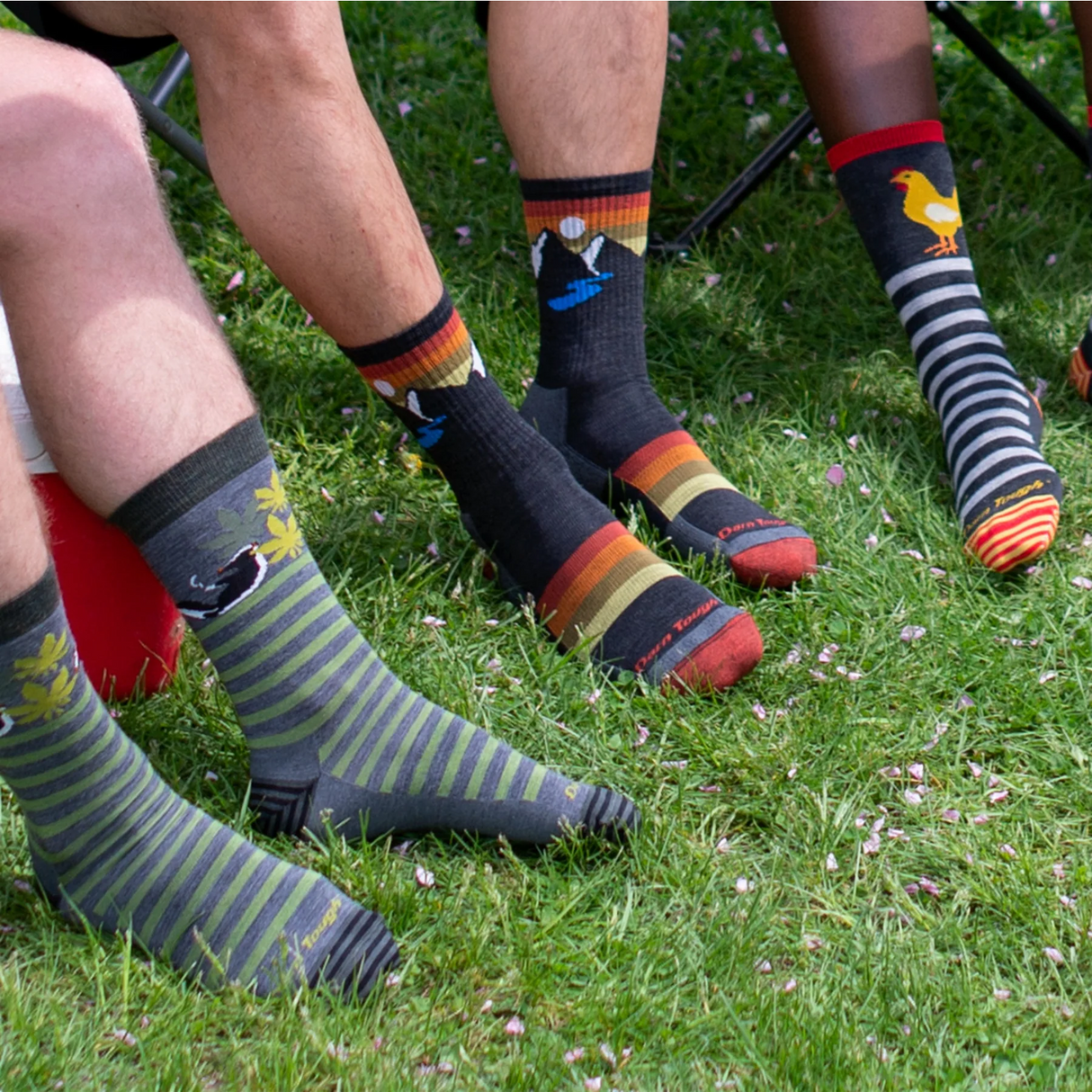Darn Tough Sunset Ridge Lightweight Micro Crew Sock with Cushion (Men) - Charcoal Accessories - Socks - Performance - The Heel Shoe Fitters