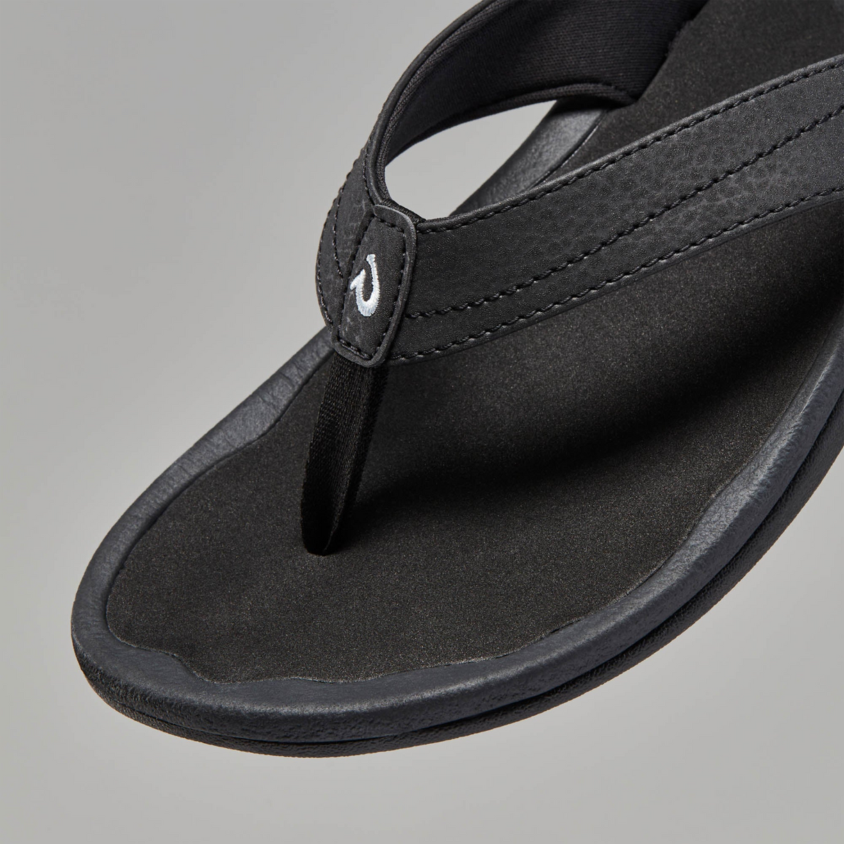 OluKai 'Ohana Sandal (Women) - Black/Black