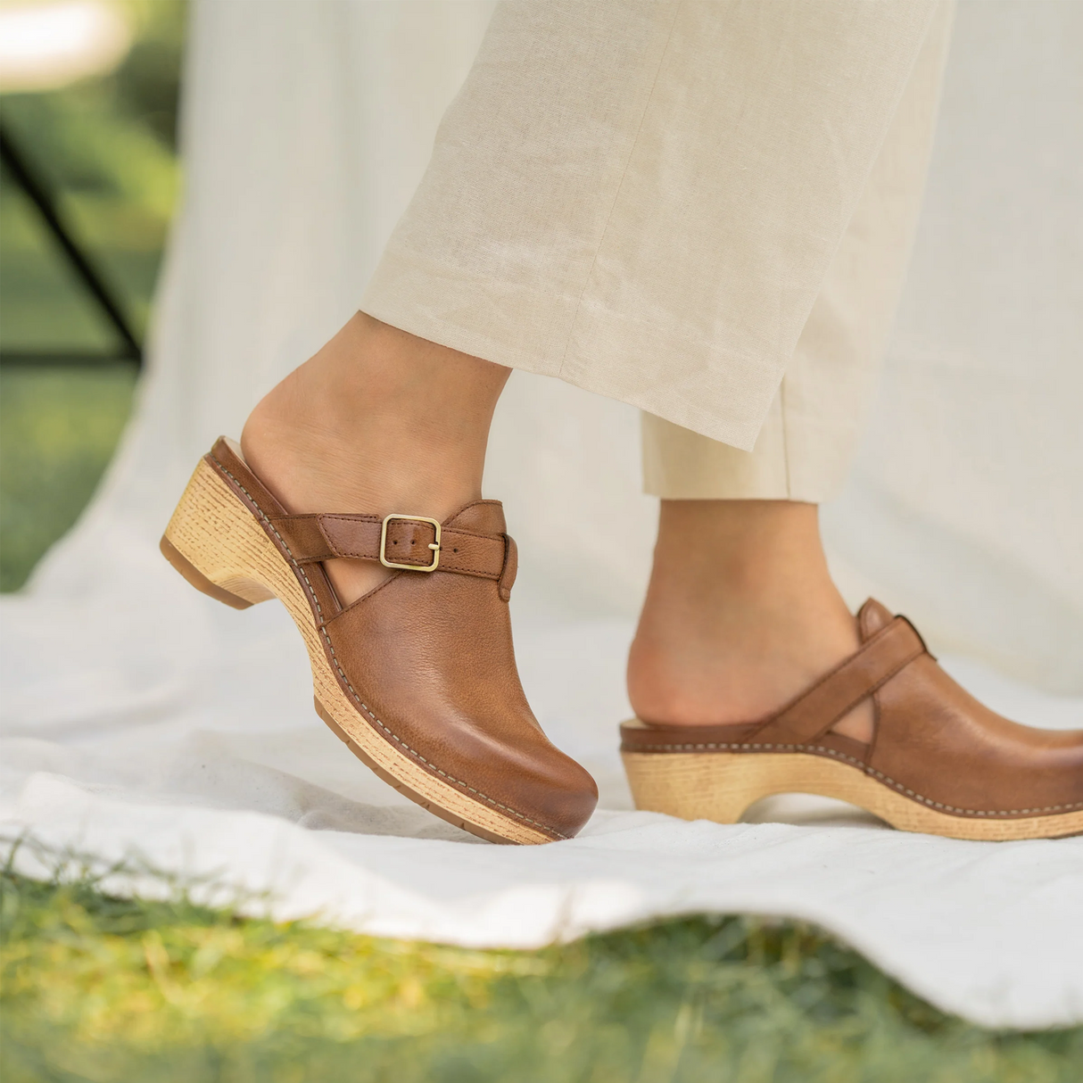 Dansko Leandra Clog (Women) - Brown Leather