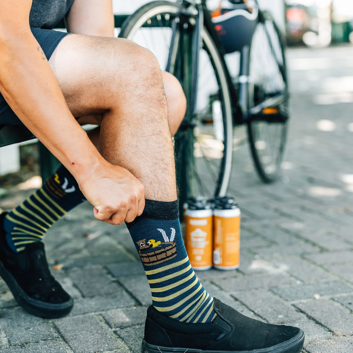 Darn Tough Wild Life Lightweight Crew Sock with Cushion (Men) - Dark Teal Accessories - Socks - Lifestyle - The Heel Shoe Fitters