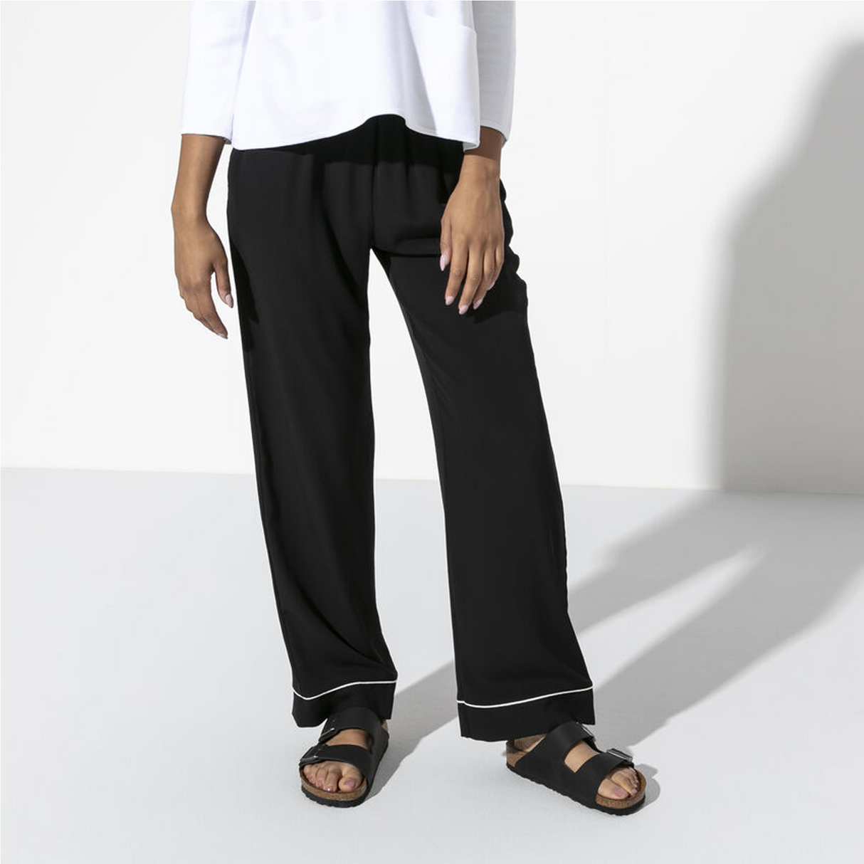 Birkenstock Arizona Soft Footbed Narrow Slide Sandal (Unisex) - Black Oiled Leather Sandal - Slide - The Heel Shoe Fitters