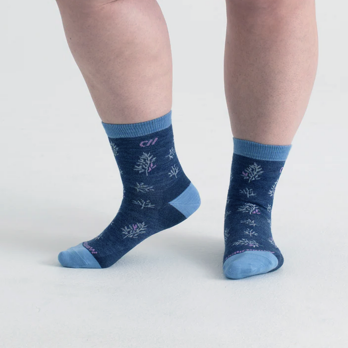 Wide Open Foliage Lightweight Crew Sock (Women) - Denim Accessories - Socks - Lifestyle - The Heel Shoe Fitters