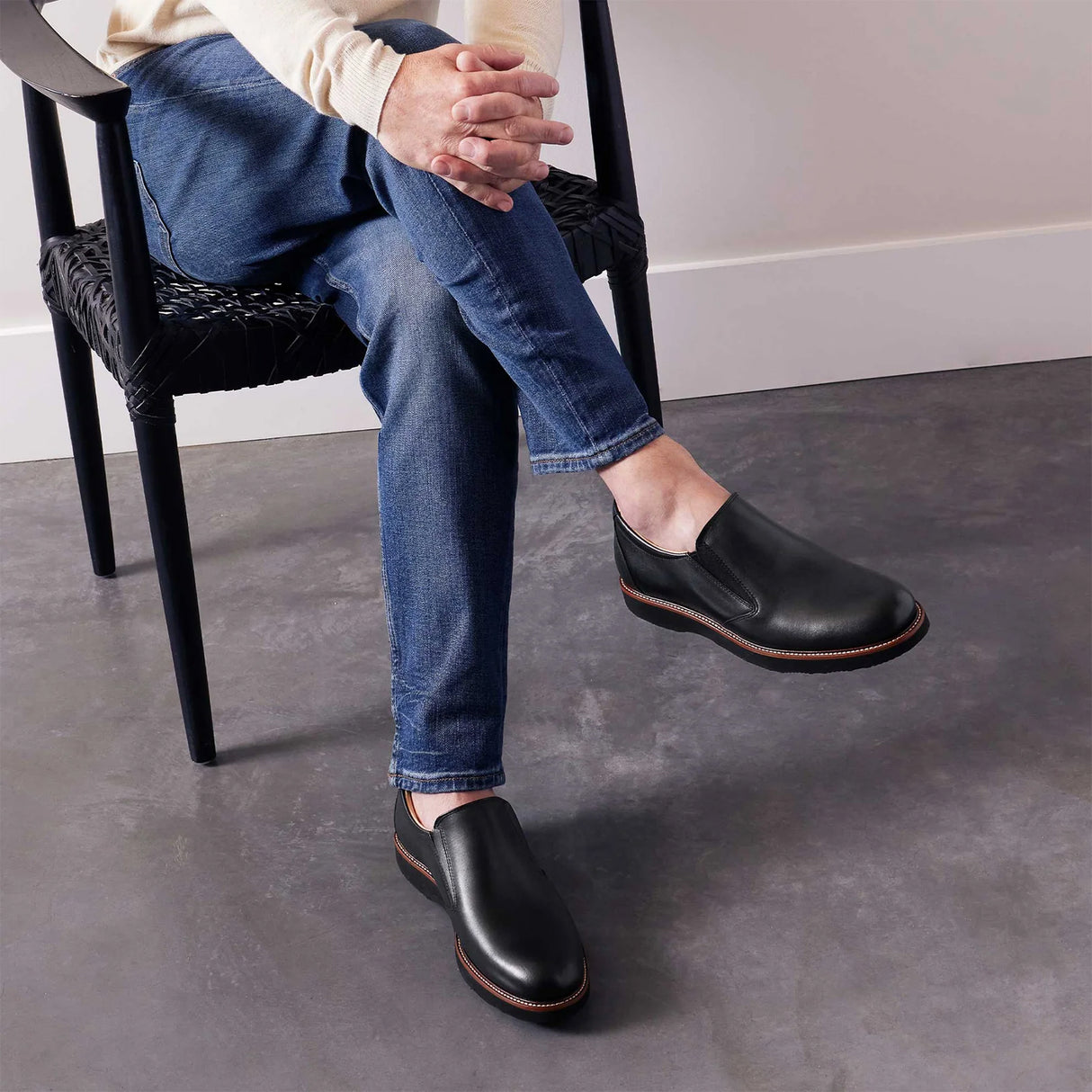 Samuel Hubbard Frequent Traveler Loafer (Men) - Black Leather Dress-Casual - Slip On - The Heel Shoe Fitters