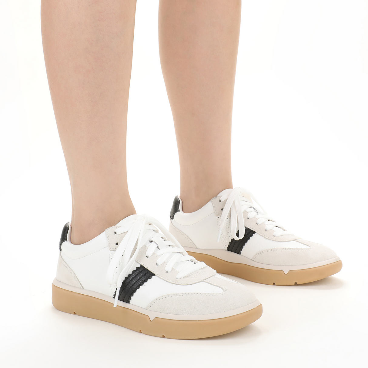 Vionic City Walk Sneaker (Women) - White/Black Leather