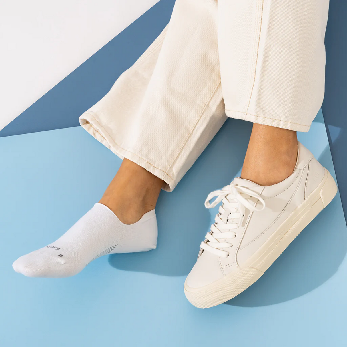 Feetures LW75526 Ultra Light Invisible No Show Compression Sock (Women) - White Accessories - Socks - Lifestyle - The Heel Shoe Fitters