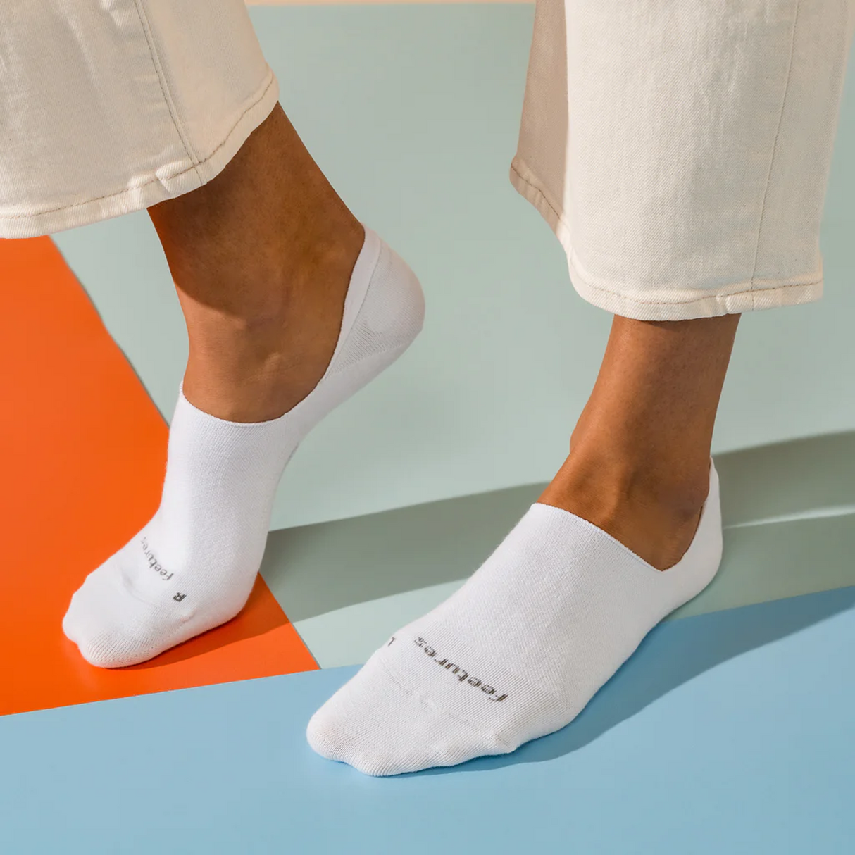 Feetures LW75526 Ultra Light Invisible No Show Compression Sock (Women) - White Accessories - Socks - Lifestyle - The Heel Shoe Fitters