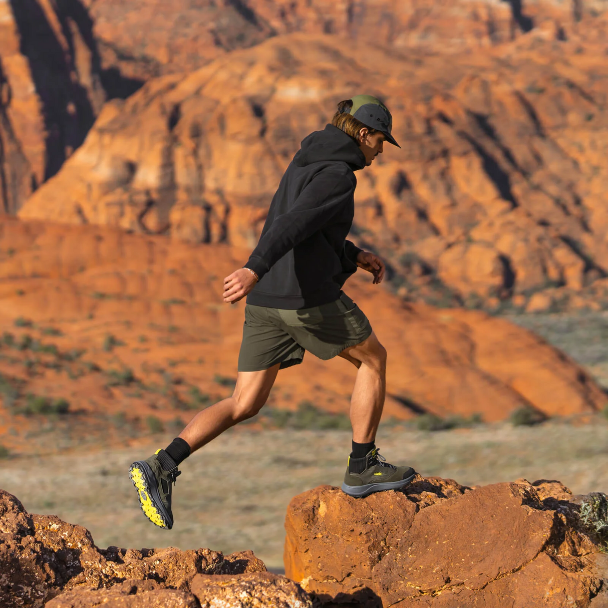 Kizik Freedom Hike (Men) - Olive Night/Smoked Pearl