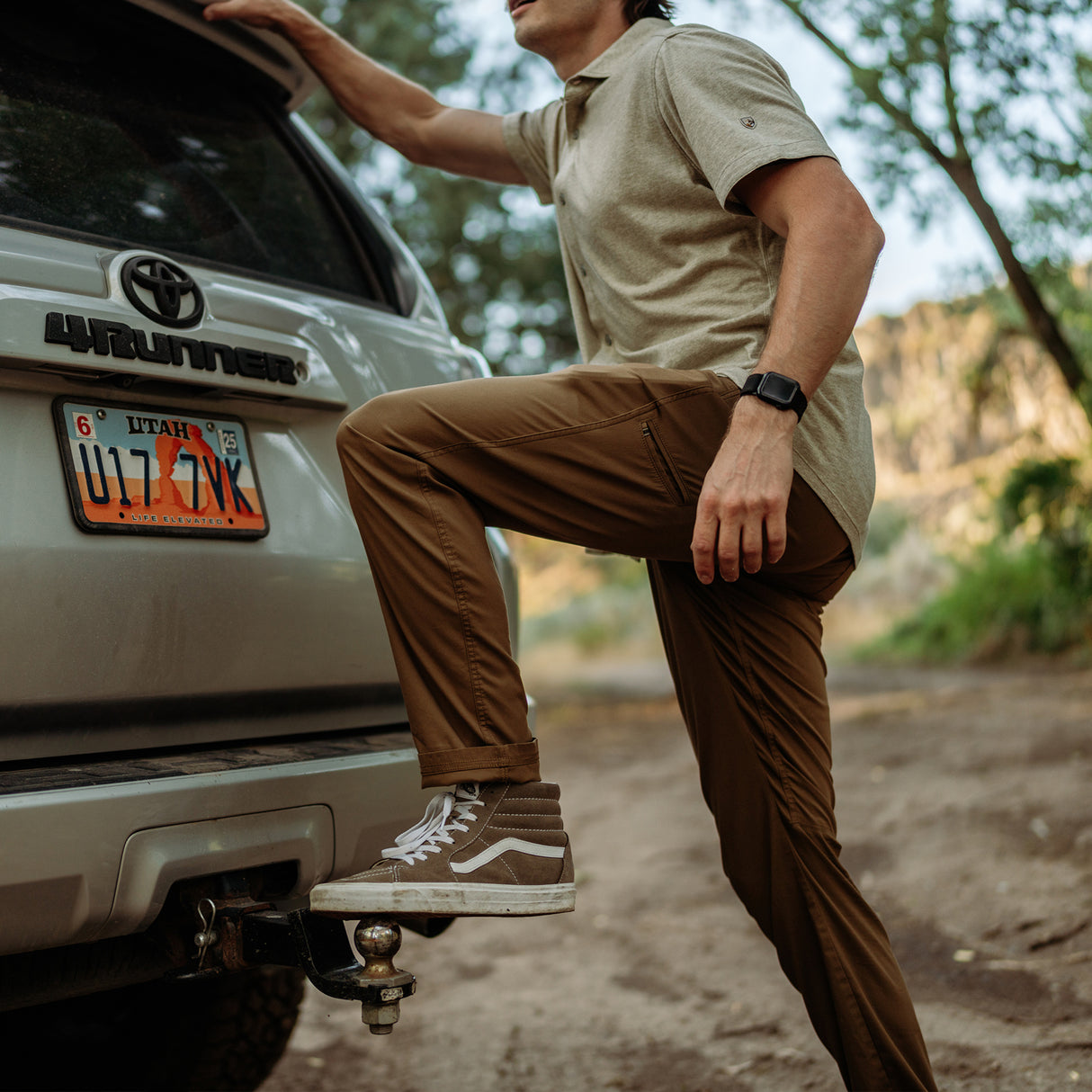 Kuhl Resistor Lite Tapered Jean (Men) - Dark Khaki Apparel - Bottom - Pant - The Heel Shoe Fitters