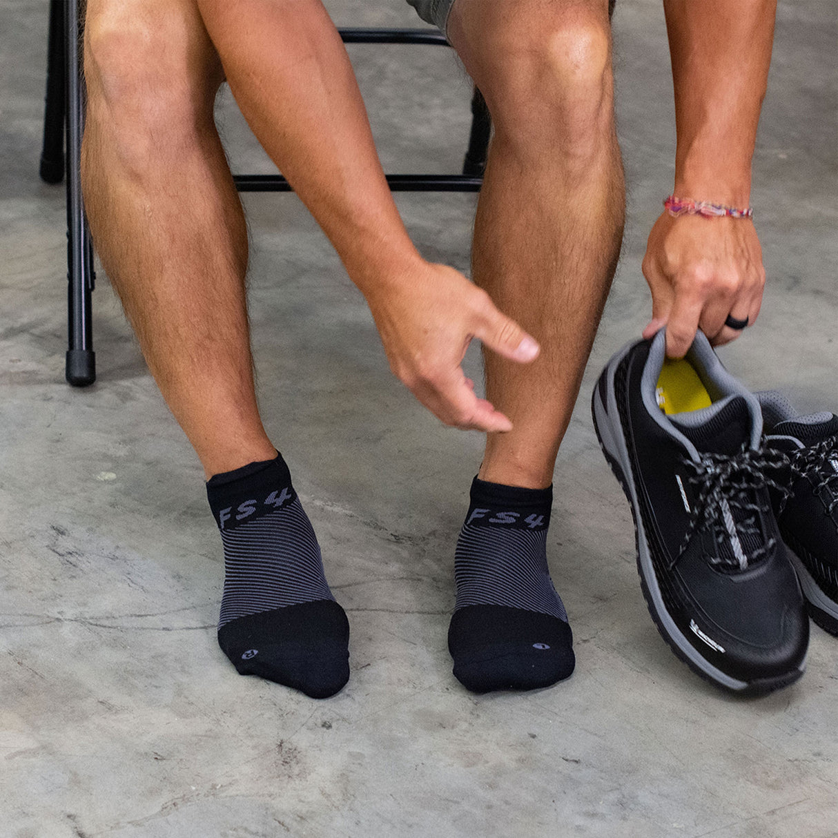 OS1st FS4 Plantar Fasciitis No Show Sock (Unisex) - Black Accessories - Socks - Performance - The Heel Shoe Fitters