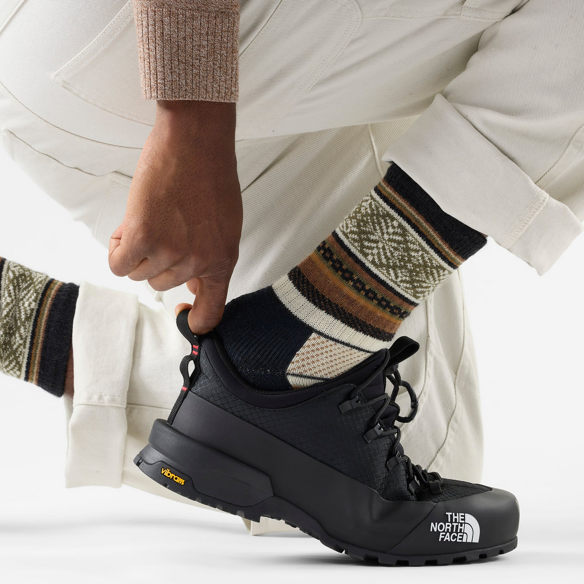 Smartwool Everyday Cozy Fair Isle Sweater Crew (Men) - Charocal Accessories - Socks - Lifestyle - The Heel Shoe Fitters