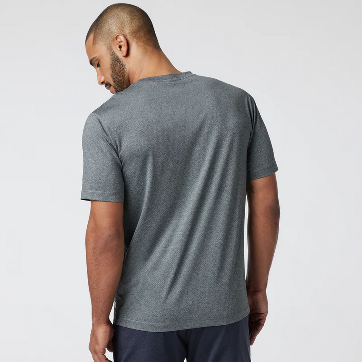Vuori Tradewind Performance Tee 2.0 (Men) - Heather Grey Apparel - Top - Short Sleeve - The Heel Shoe Fitters