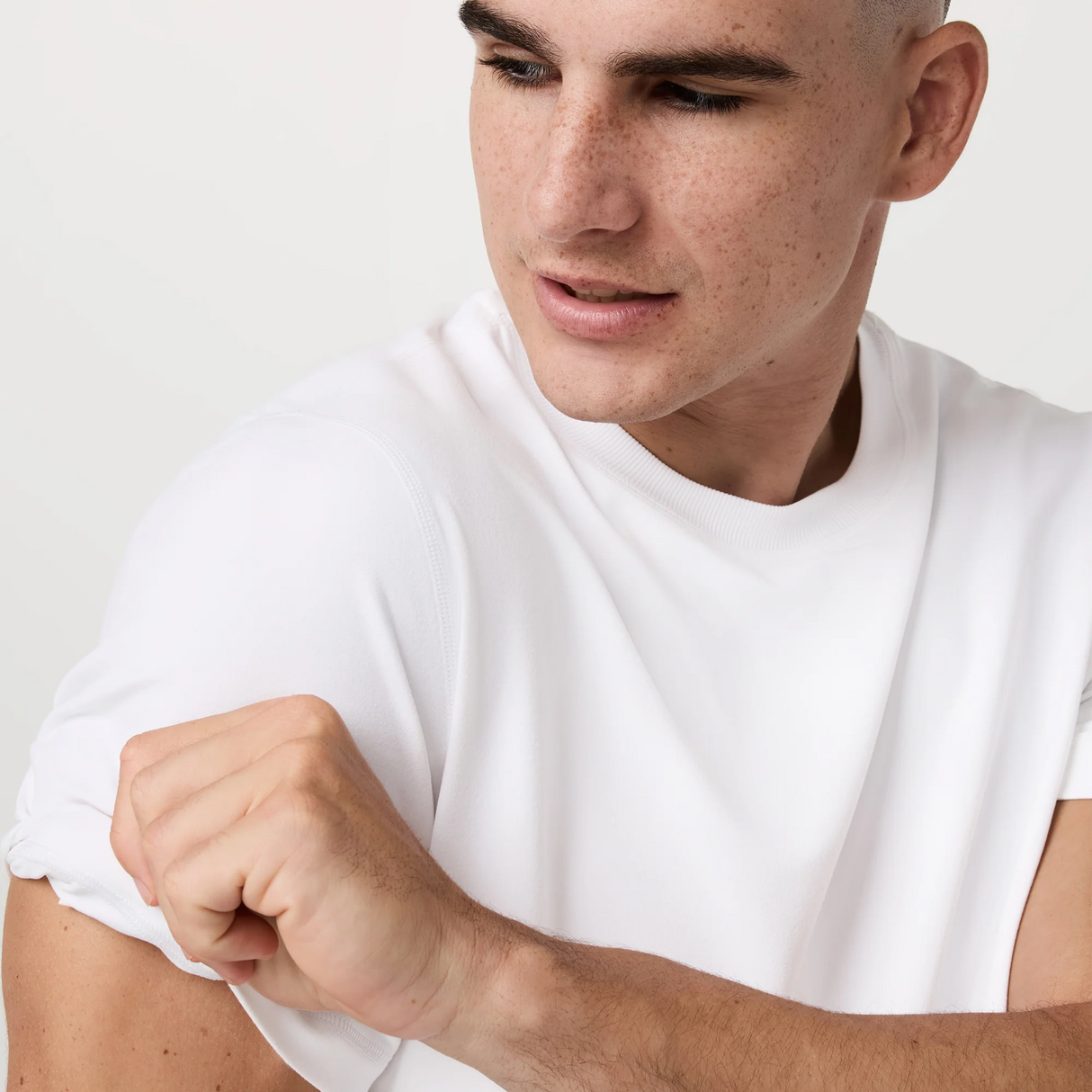 Vuori Ponto Performance Short Sleeve (Men) - White Apparel - Top - Short Sleeve - The Heel Shoe Fitters