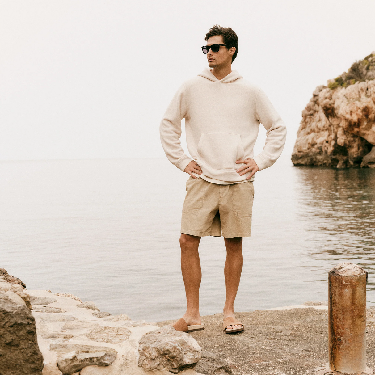 Vuori Beach Fleece Pullover Hoodie (Men) - Bone Heather