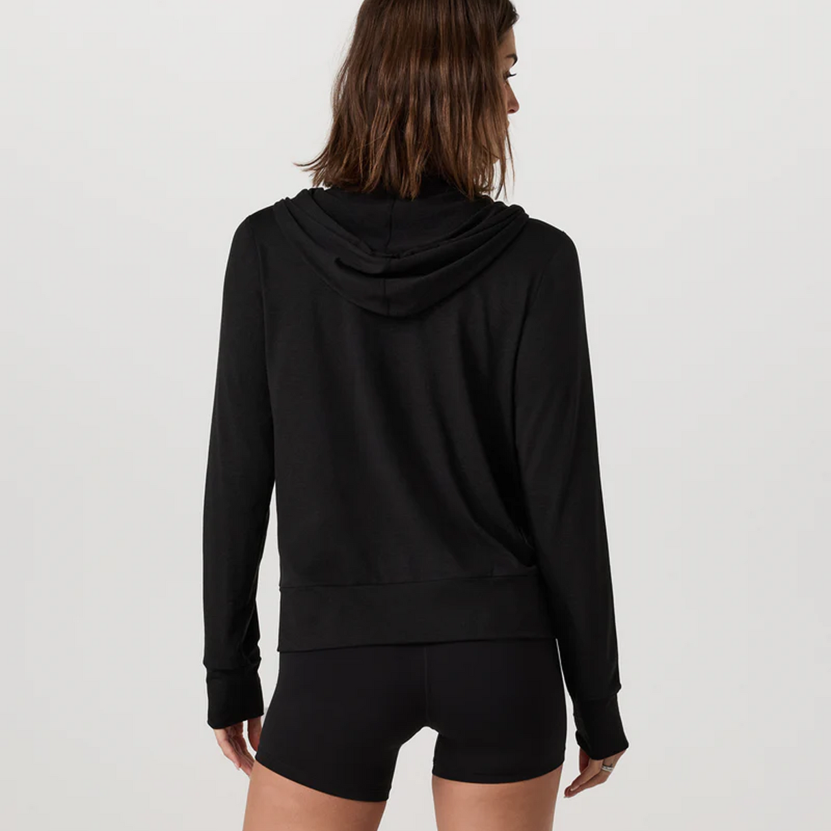 Vuori Halo Performance Hoodie 2.0 (Women) - Black Heather Apparel - Top - Sweatshirt - The Heel Shoe Fitters