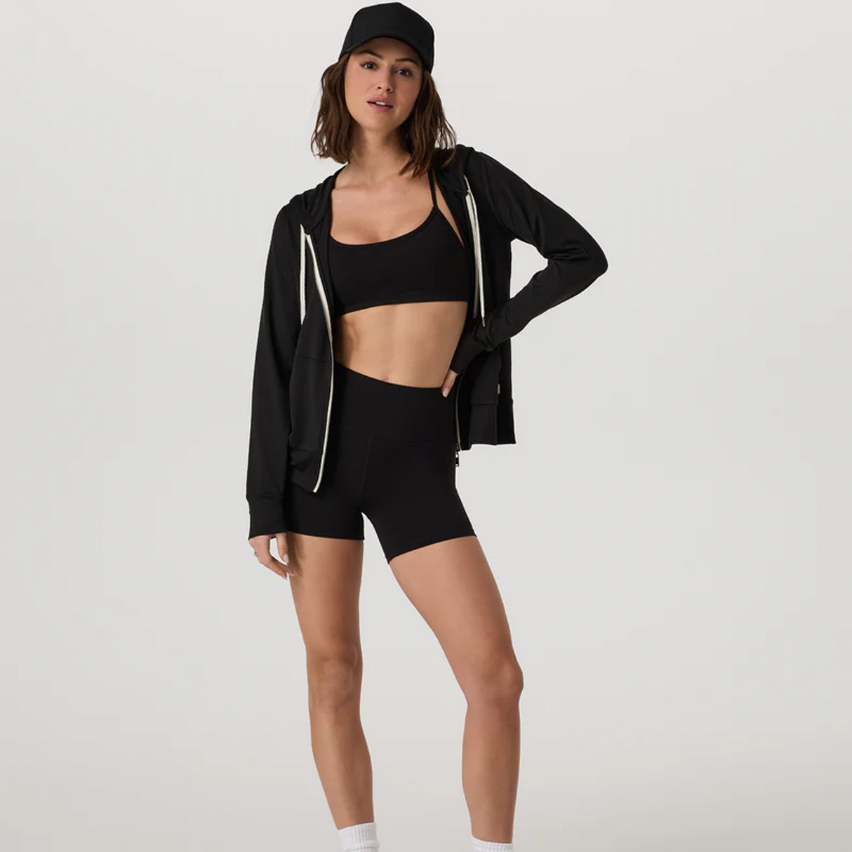 Vuori Halo Performance Hoodie 2.0 (Women) - Black Heather Apparel - Top - Sweatshirt - The Heel Shoe Fitters