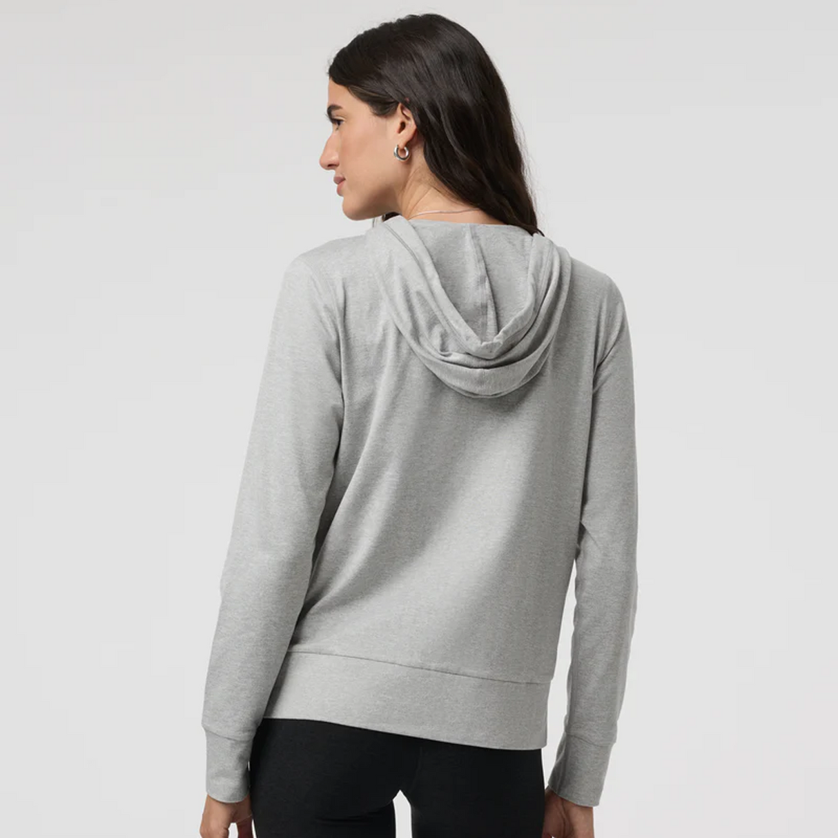 Vuori Halo Performance Hoodie 2.0 (Women) - Pale Grey Heather Apparel - Top - Sweatshirt - The Heel Shoe Fitters