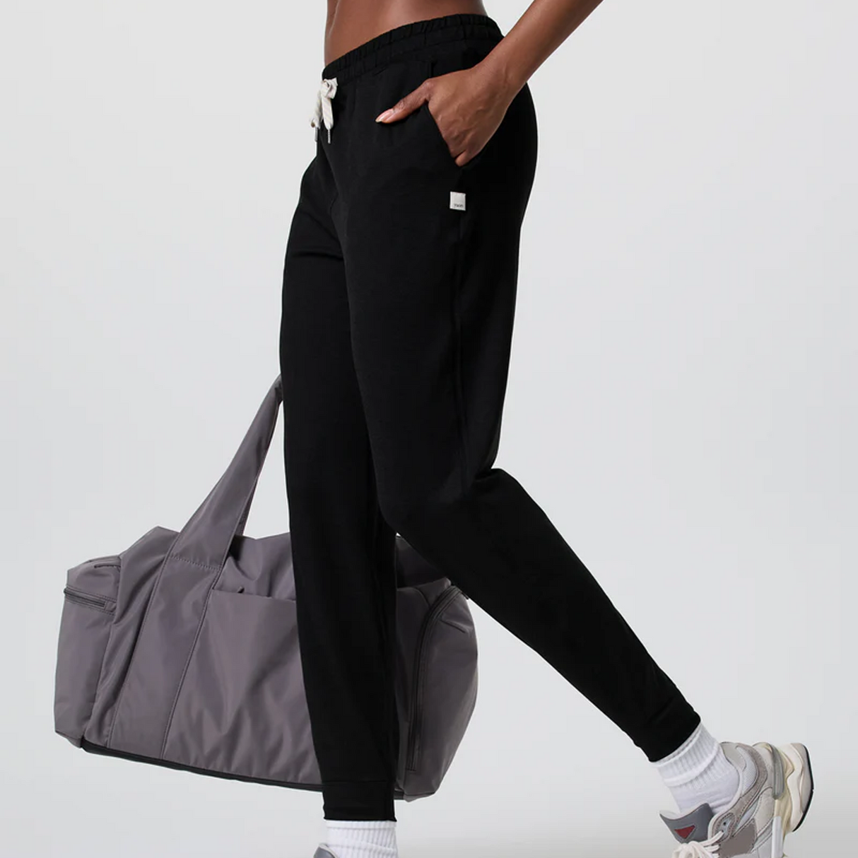 Vuori Performance Jogger (Women) - Black Heather Apparel - Bottom - Pant - The Heel Shoe Fitters