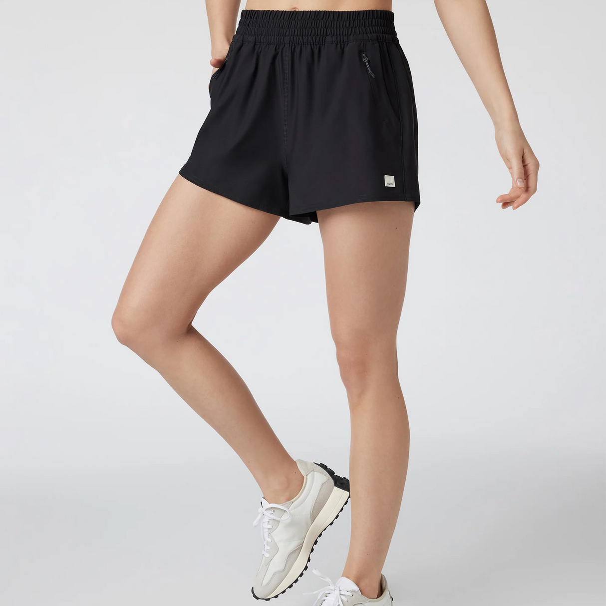 Vuori Dash Short 2.0 (Women) - Black Apparel - Bottom - Short - The Heel Shoe Fitters