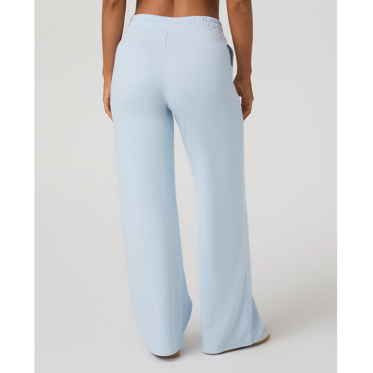 Vuori Halo Essential Wideleg Pant (Women) - Soft Sky Heather Apparel - Bottom - Pant - The Heel Shoe Fitters