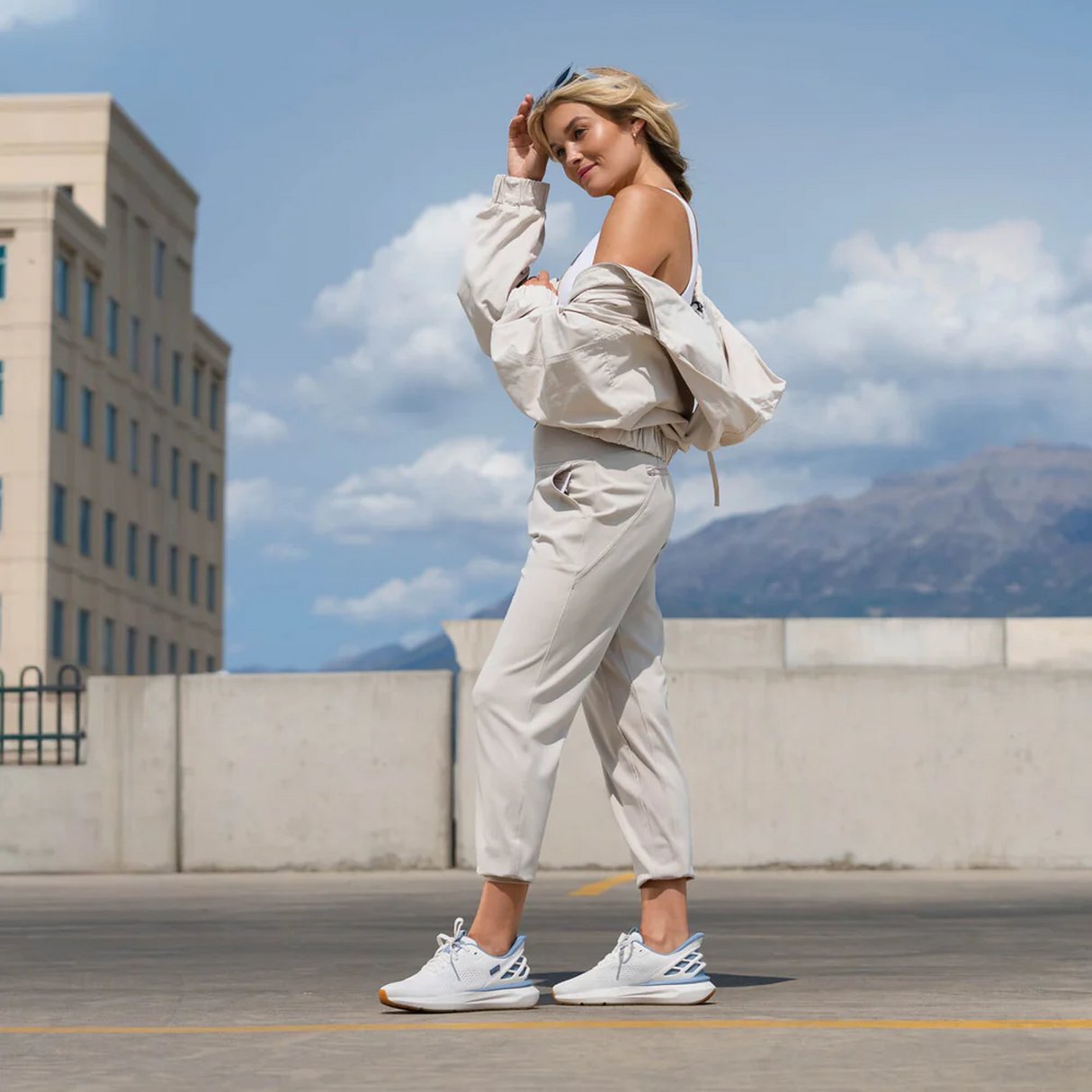 Kizik Athens 2 Sneaker (Women) - White/Soft Chambray
