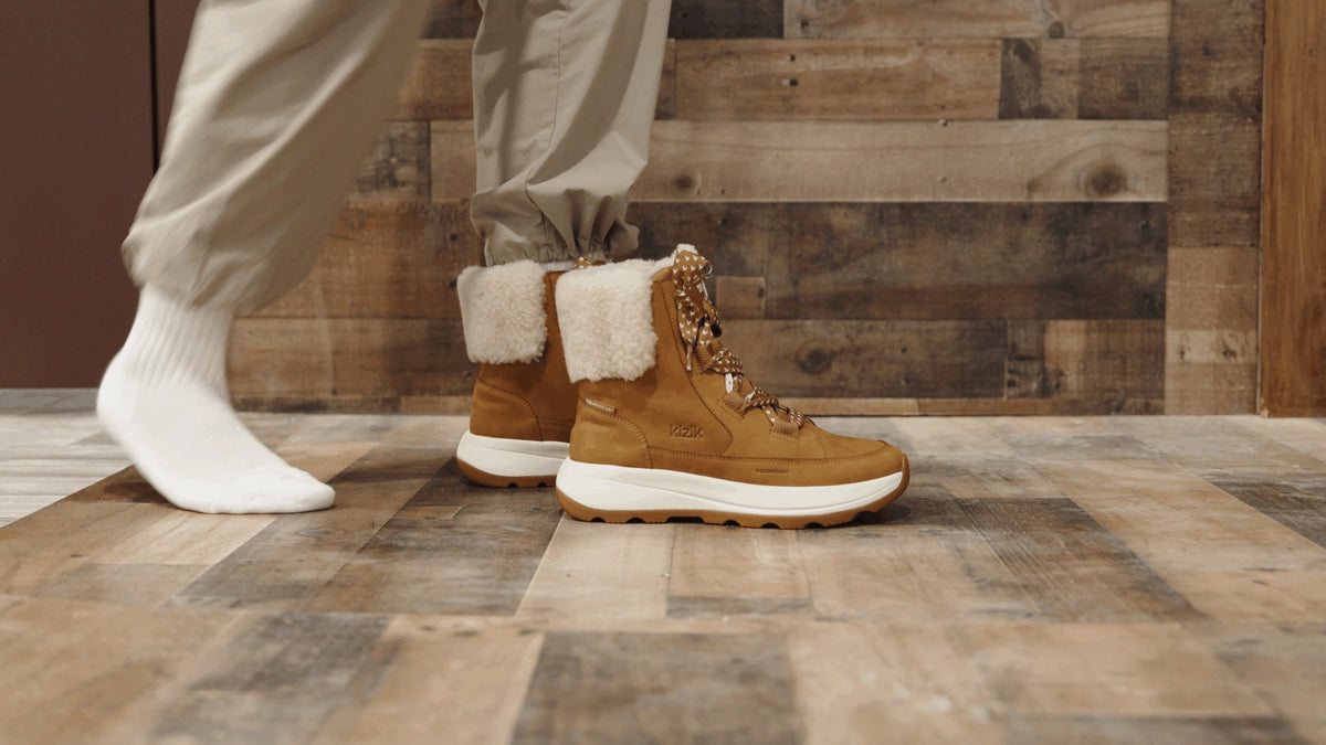 Kizik Juno 2 Lace Boot (Women) - Bran/Pristine