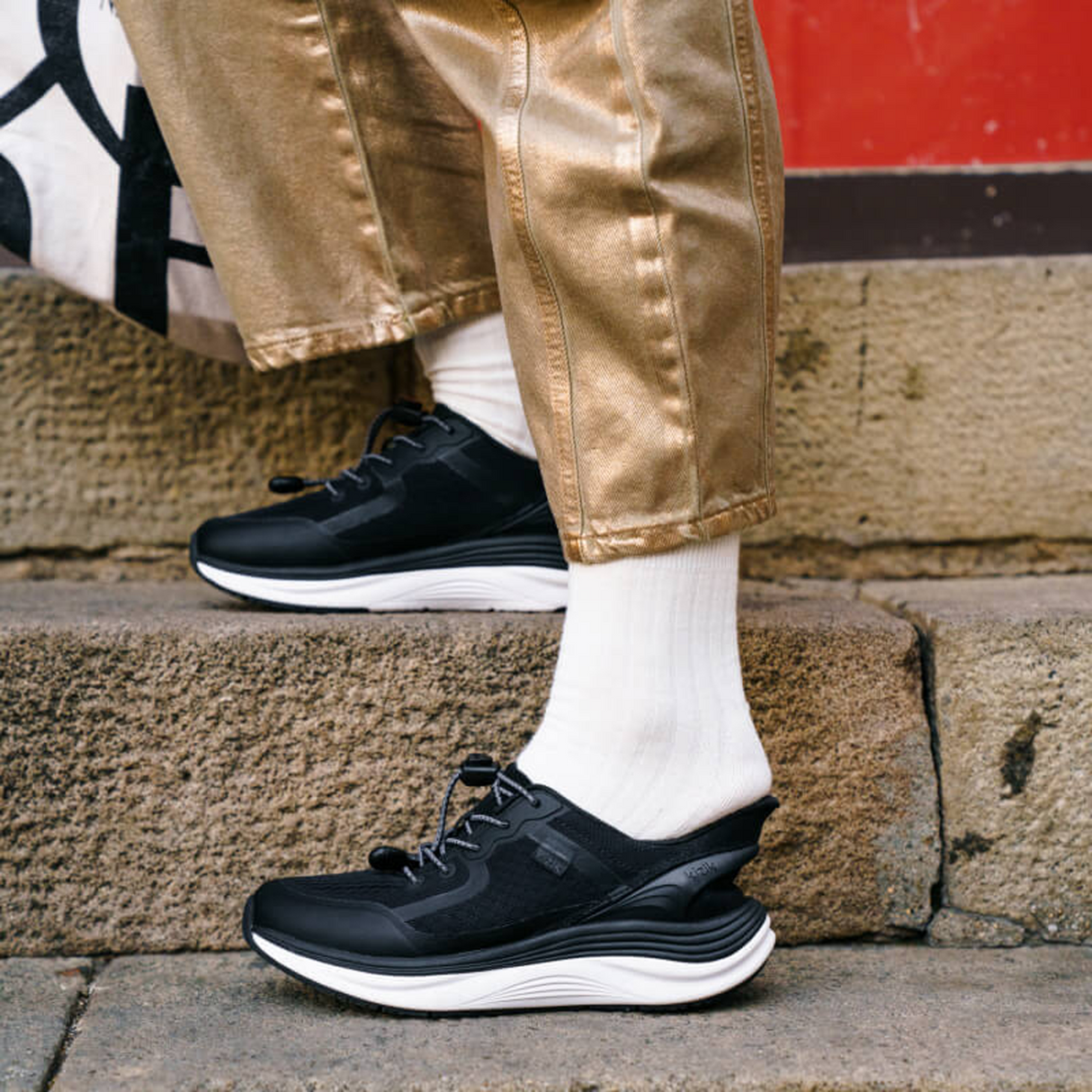 Kizik London Sneaker (Women) - Black Athletic - Casual - Lace Up - The Heel Shoe Fitters