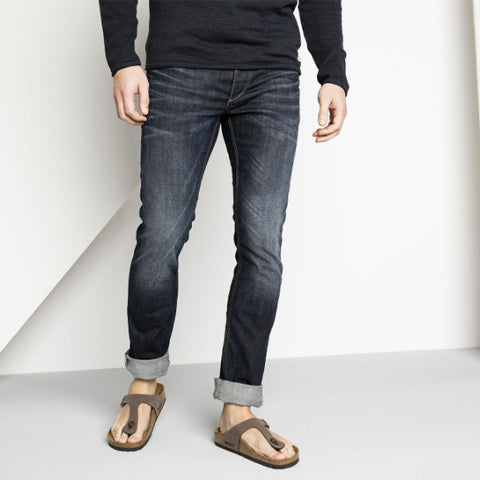 Birkenstock Gizeh Birkibuc Thong Sandal (Women) - Mocha Sandals - Thong - The Heel Shoe Fitters