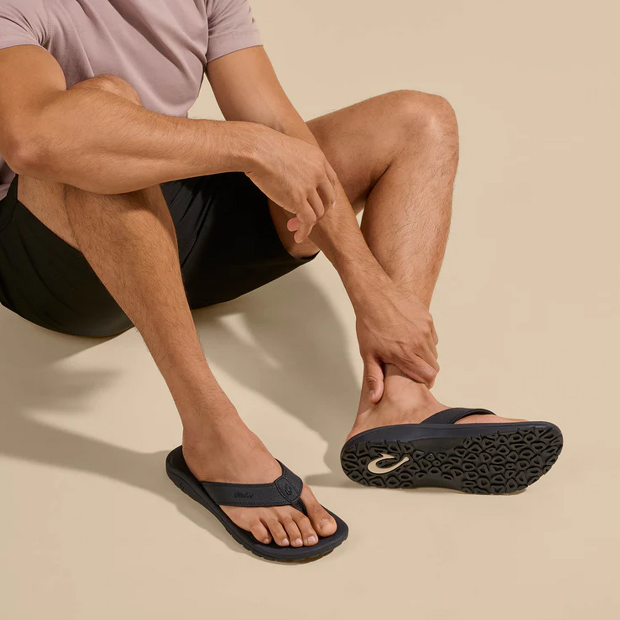 OluKai 'Ohana Sandal (Men) - Black/Black Sandal - Thong - The Heel Shoe Fitters