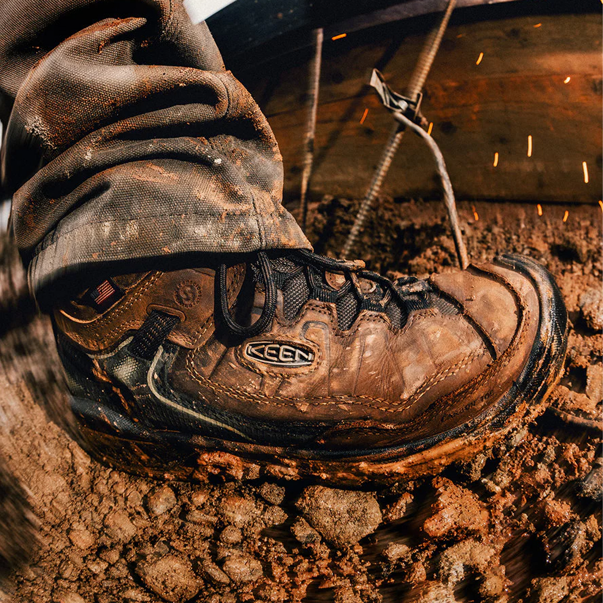 Keen Utility Targhee IV Mid Waterproof Carbon Toe Work Boot (Men) - Dark Earth/Black Boots - Work - 8" - Composite Toe - The Heel Shoe Fitters