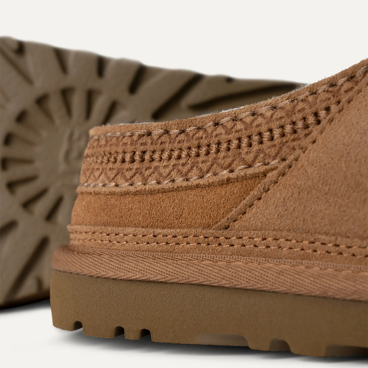UGG® Neuman (Men) - Chestnut