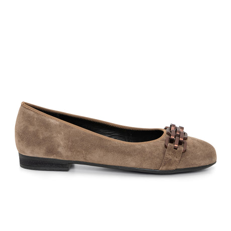 Ara Scout Chain Flat (Women) - Sesame Suede Dress-Casual - Flat - The Heel Shoe Fitters