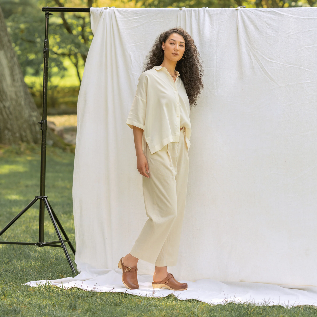 Dansko Leandra Clog (Women) - Brown Leather