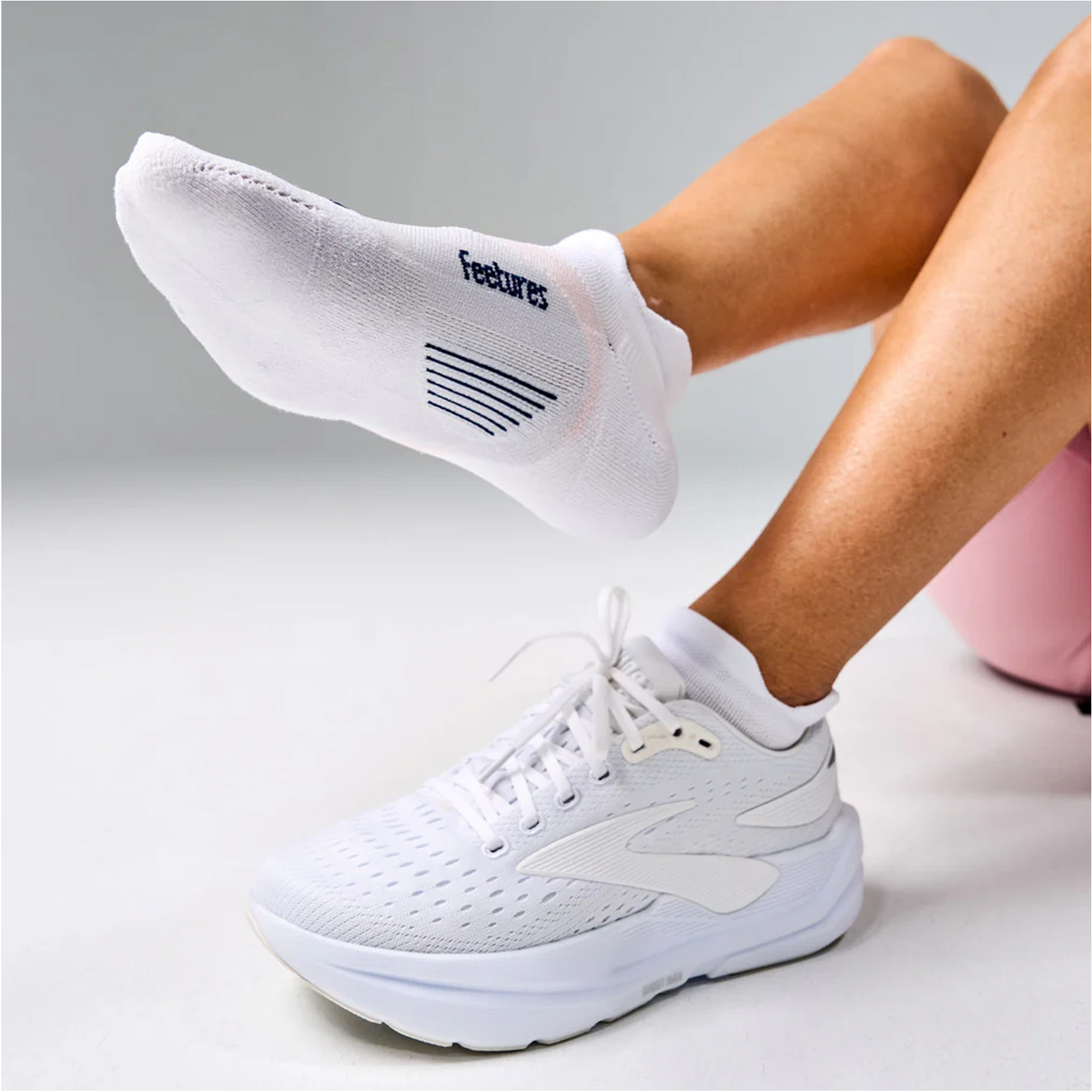 Feetures Elite Light Cushion No Show Tab Sock (Unisex) Accessories - Socks - Performance - The Heel Shoe Fitters
