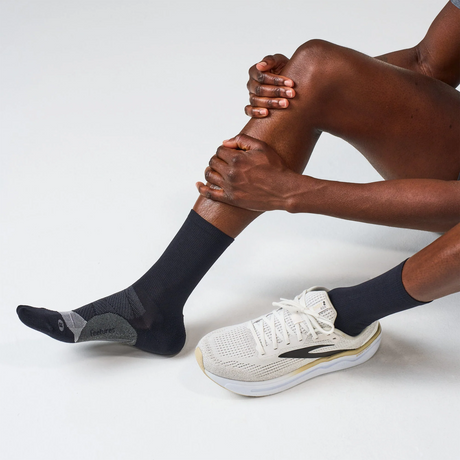 Feetures Elite Light Cushion Crew Sock (Unisex) - Black Accessories - Socks - Performance - The Heel Shoe Fitters
