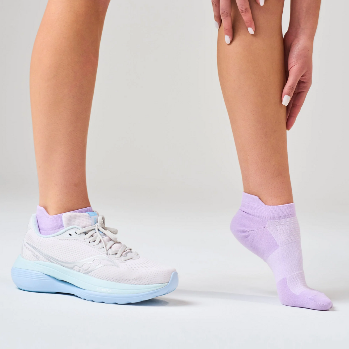 Feetures High Performance Ultra Light No Show Tab (Unisex) - Wisteria