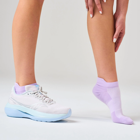 Feetures High Performance Ultra Light No Show Tab (Unisex) - Wisteria Accessories - Socks - Performance - The Heel Shoe Fitters