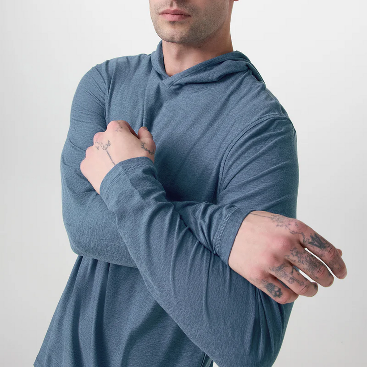 Vuori Strato Tech Hoodie (Men) - Pool Blue Heather Apparel - Top - Sweatshirt - The Heel Shoe Fitters
