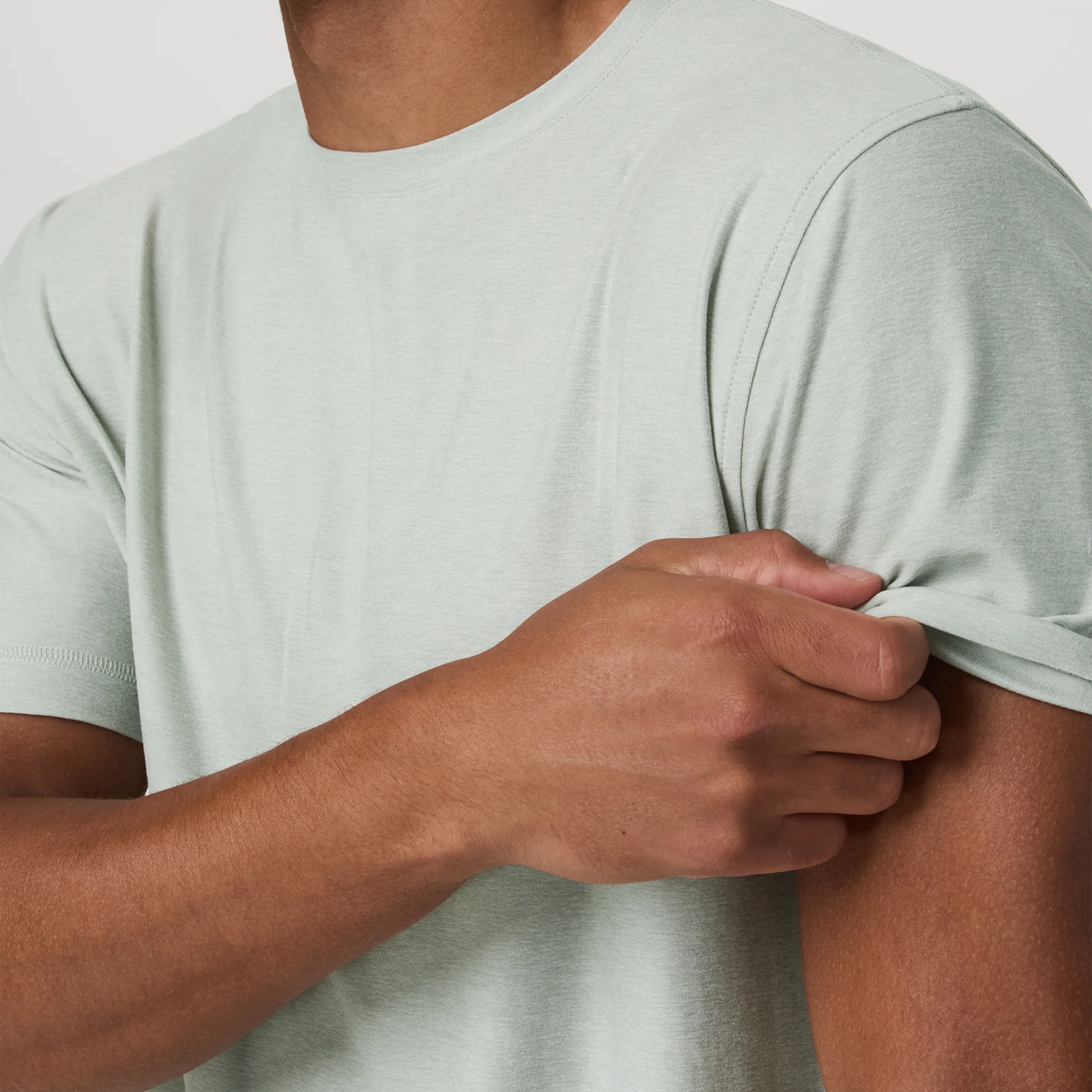 Vuori Strato Tech Tee (Men) Apparel - Top - Short Sleeve - The Heel Shoe Fitters