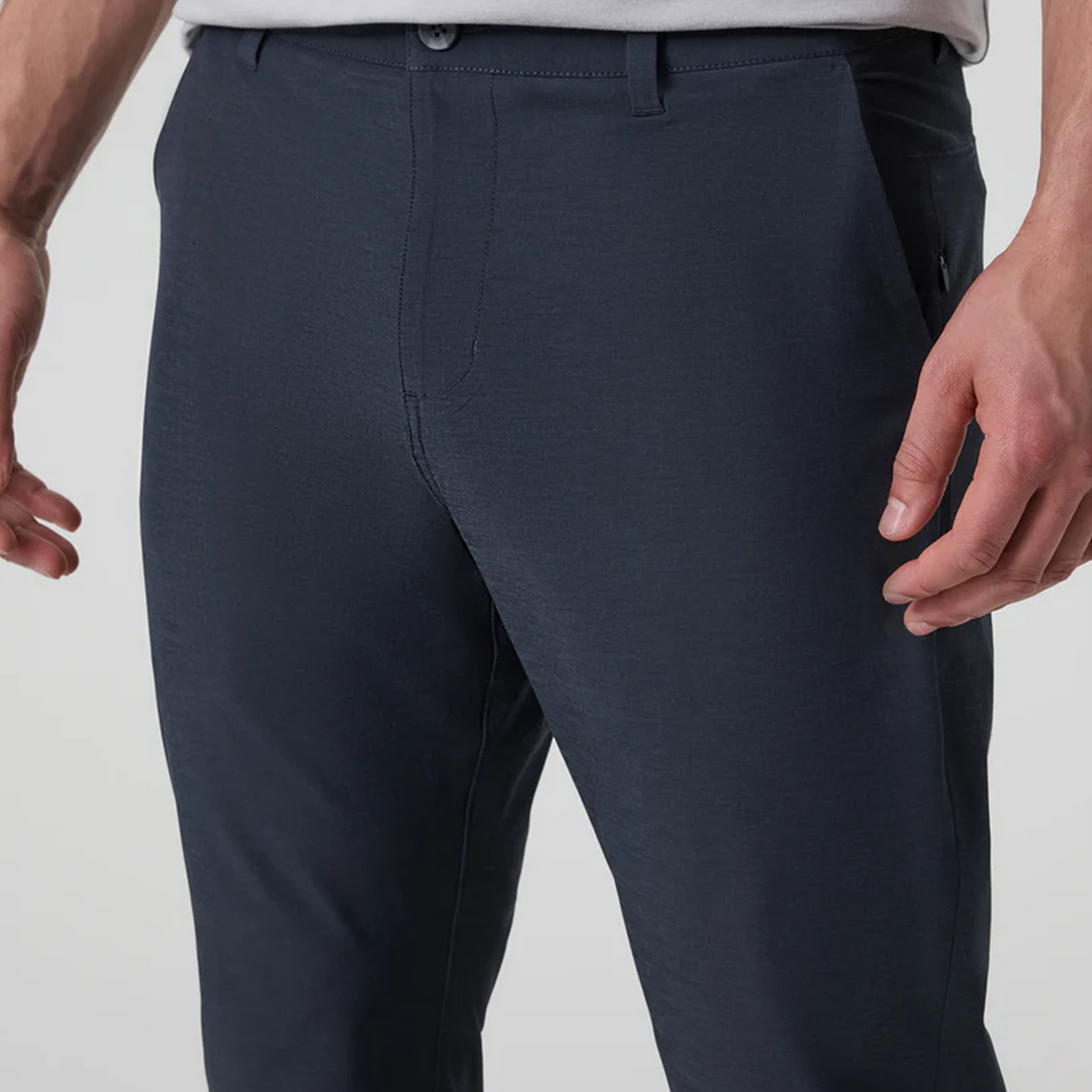 Vuori Aim Athletic Slim Fit 32" Pant (Men) - Navy