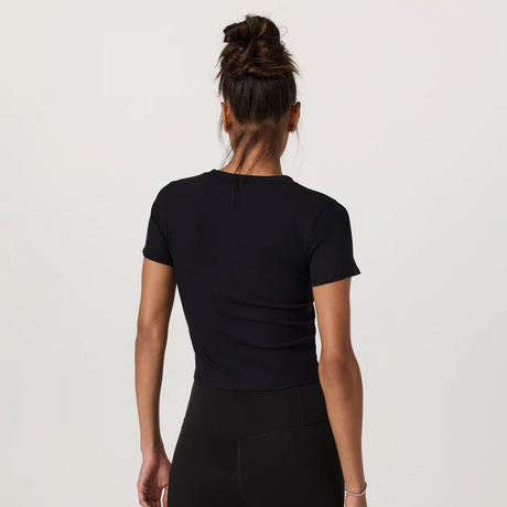 Vuori Pose Fitted Tee (Women) - Black Apparel - Top - ShortSleeve - The Heel Shoe Fitters