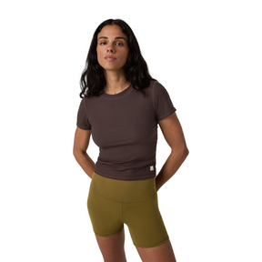 Vuori Pose Fitted Tee (Women) Apparel - Top - Short Sleeve - The Heel Shoe Fitters