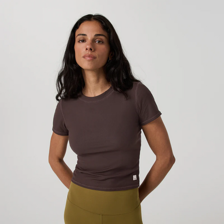Vuori Pose Fitted Tee (Women) Apparel - Top - Short Sleeve - The Heel Shoe Fitters