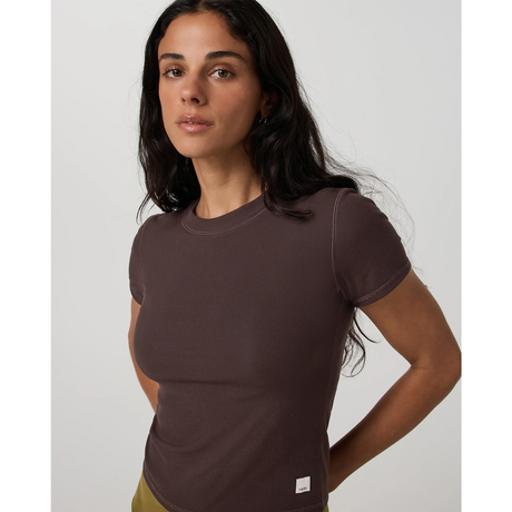 Vuori Pose Fitted Tee (Women) Apparel - Top - Short Sleeve - The Heel Shoe Fitters