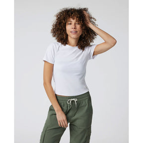 Vuori Pose Fitted Tee (Women) Apparel - Top - Short Sleeve - The Heel Shoe Fitters