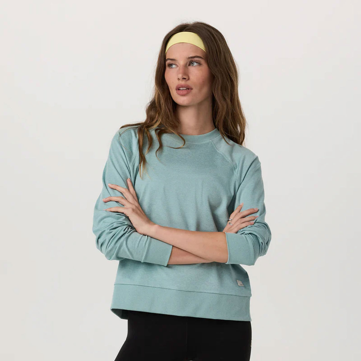 Vuori Halo Long Sleeve Crew (Women) - Sea Glass Heather Apparel - Top - Sweatshirt - The Heel Shoe Fitters