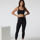 Vuori Daily Pocket Legging (Women) - Black Apparel - Bottom - Pant - The Heel Shoe Fitters