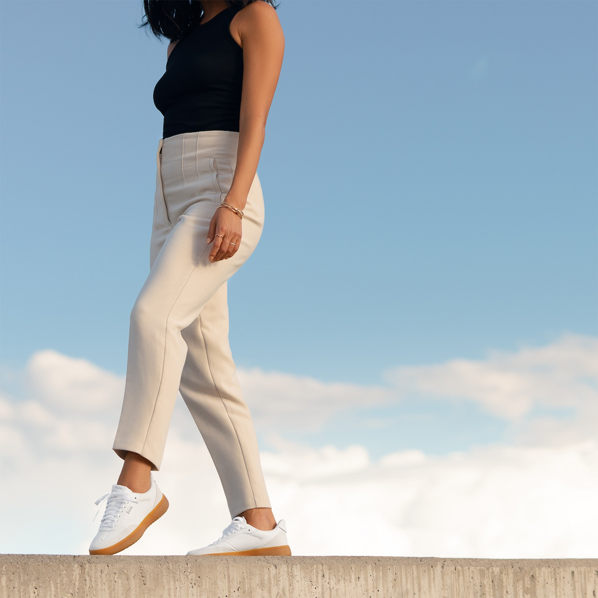 Kizik Camden Sneaker (Women) - White/Gum Rubber Athletic - Casual - Lace Up - The Heel Shoe Fitters