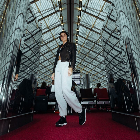 Kizik London Sneaker (Women) - Black Athletic - Casual - Lace Up - The Heel Shoe Fitters